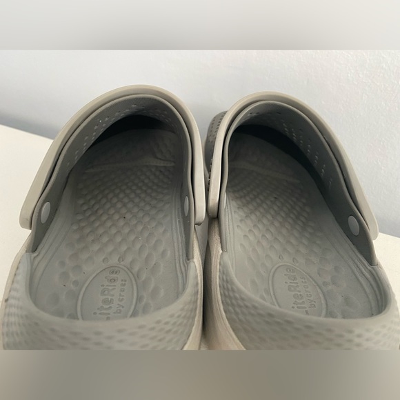 Grey Crocs US Women Size 6 - Picture 4 of 7